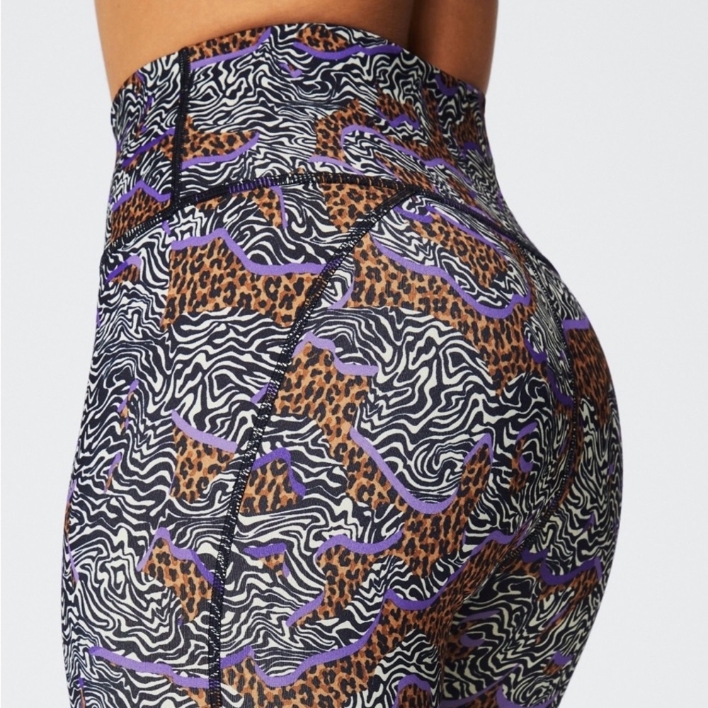 Define PowerHold® High-Waisted 7/8 Legging - Picture 4 of 4